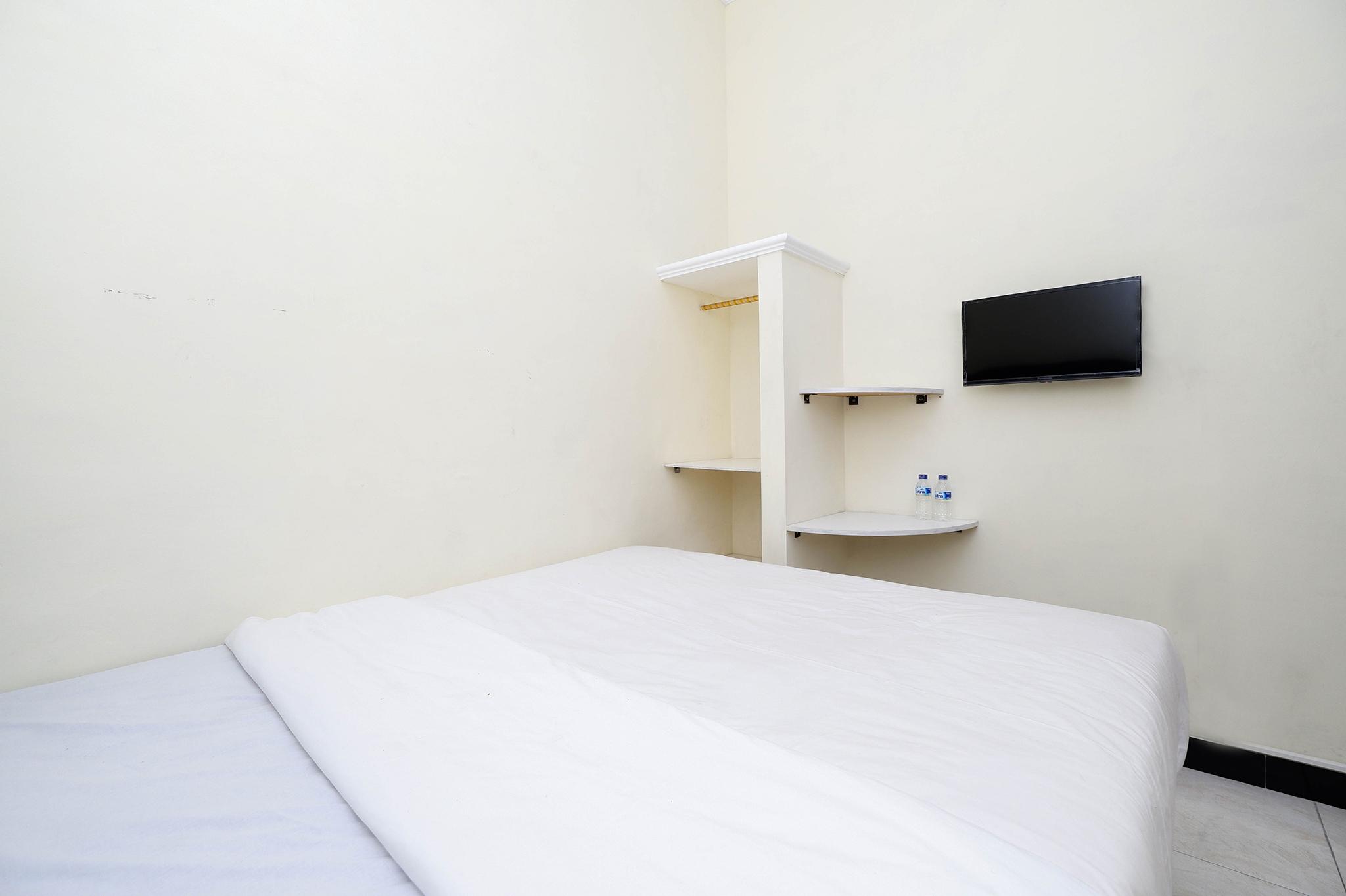 Super Oyo Capital O 2258 Santana Syariah Guest House Kartosuro Kültér fotó