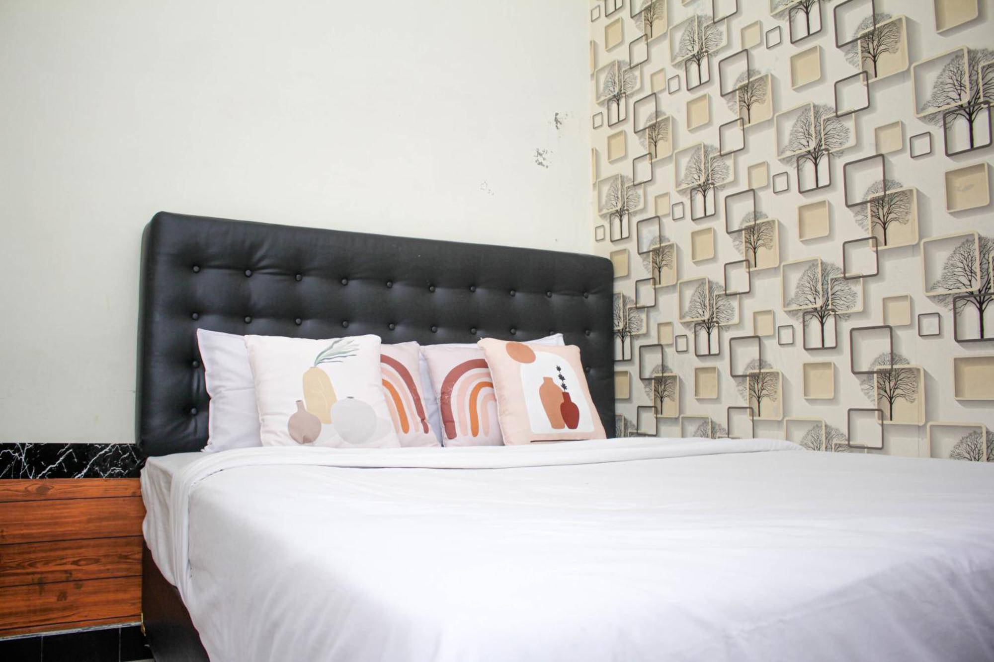 Super Oyo Capital O 2258 Santana Syariah Guest House Kartosuro Kültér fotó