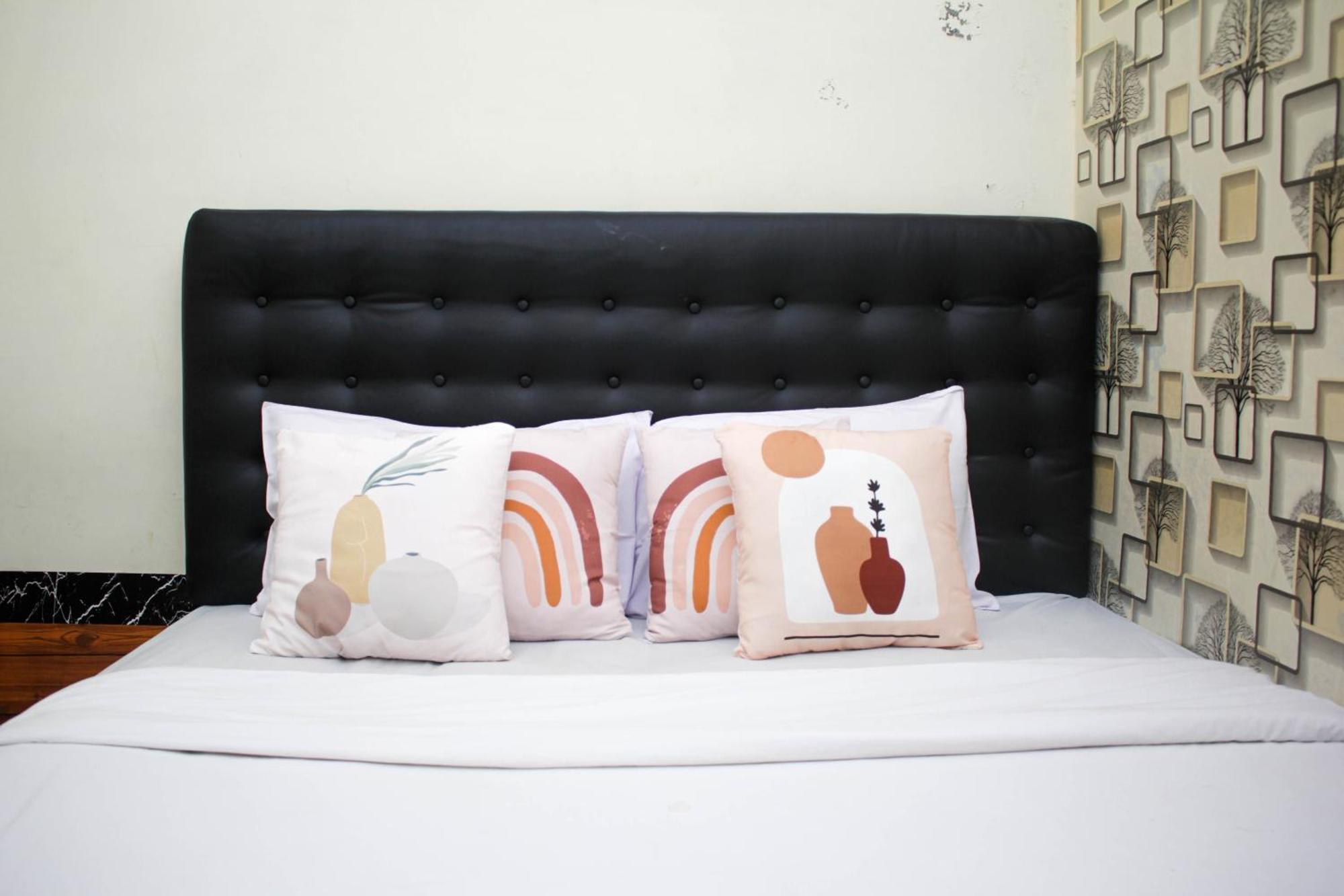 Super Oyo Capital O 2258 Santana Syariah Guest House Kartosuro Kültér fotó